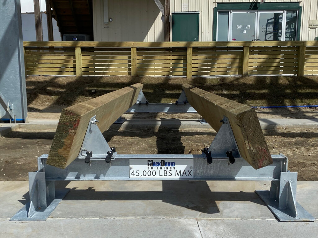 Mack David Buildings ground stand system for boats